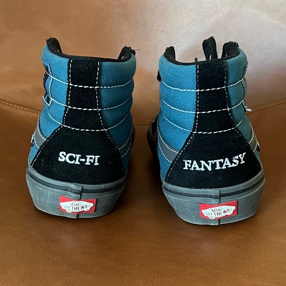 SCI-FI FANTASY VANS SK8 HI BRAND NEW - Picture 2 of 7